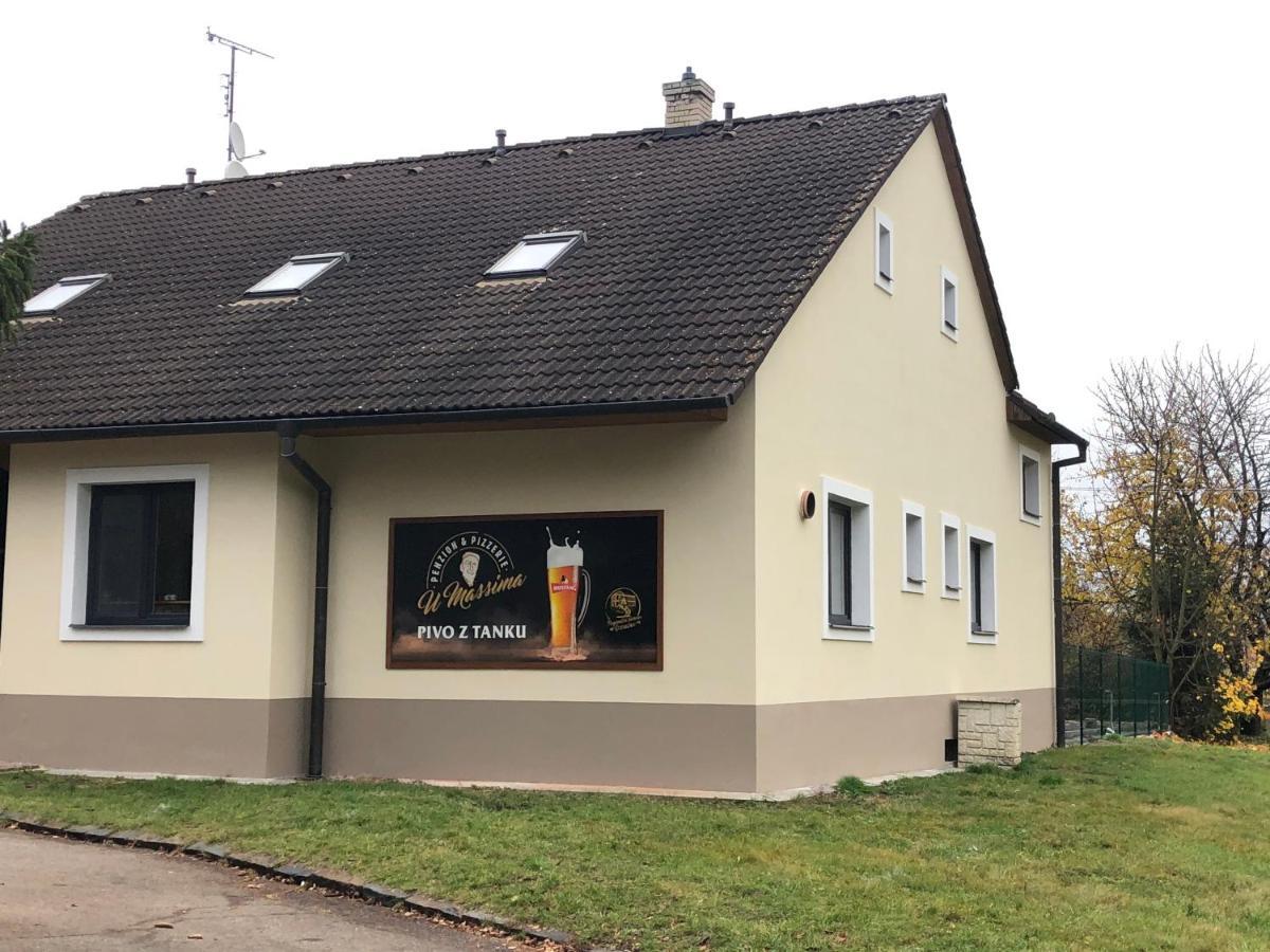 Penzion&Pizzerie U Massima Vyskov Ngoại thất bức ảnh
