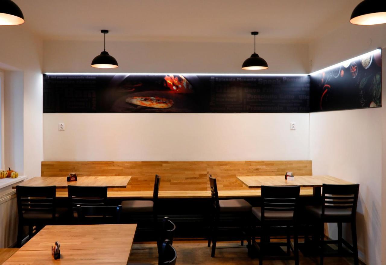Penzion&Pizzerie U Massima Vyskov Ngoại thất bức ảnh